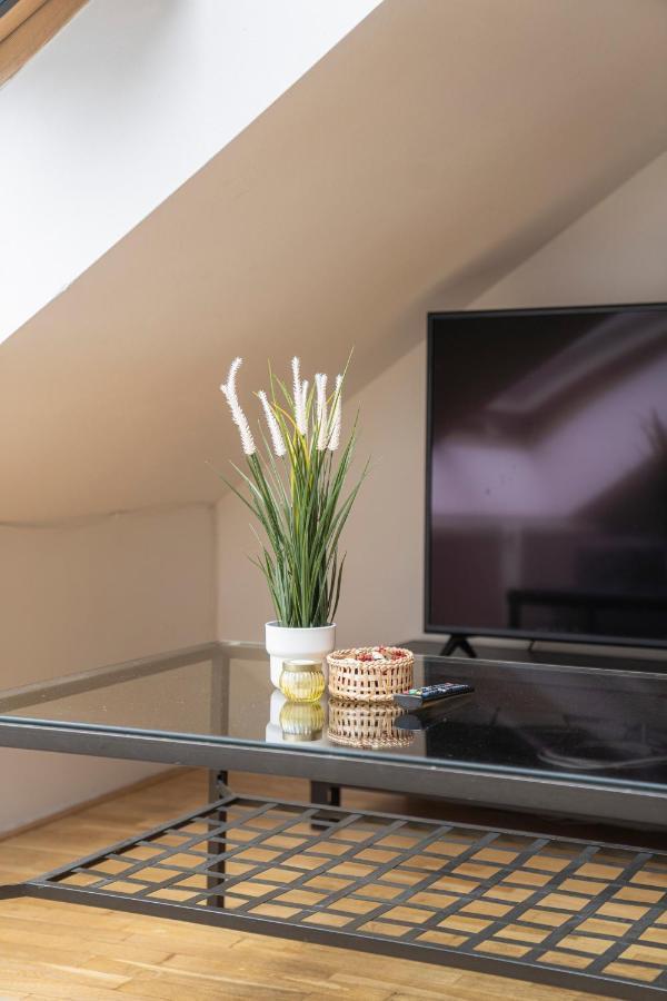 Appartement Free Parking- Cozy In Historical Building Center